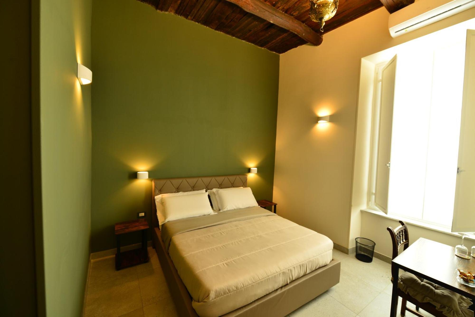 Xenia Neapolis Hotel ภายนอก รูปภาพ