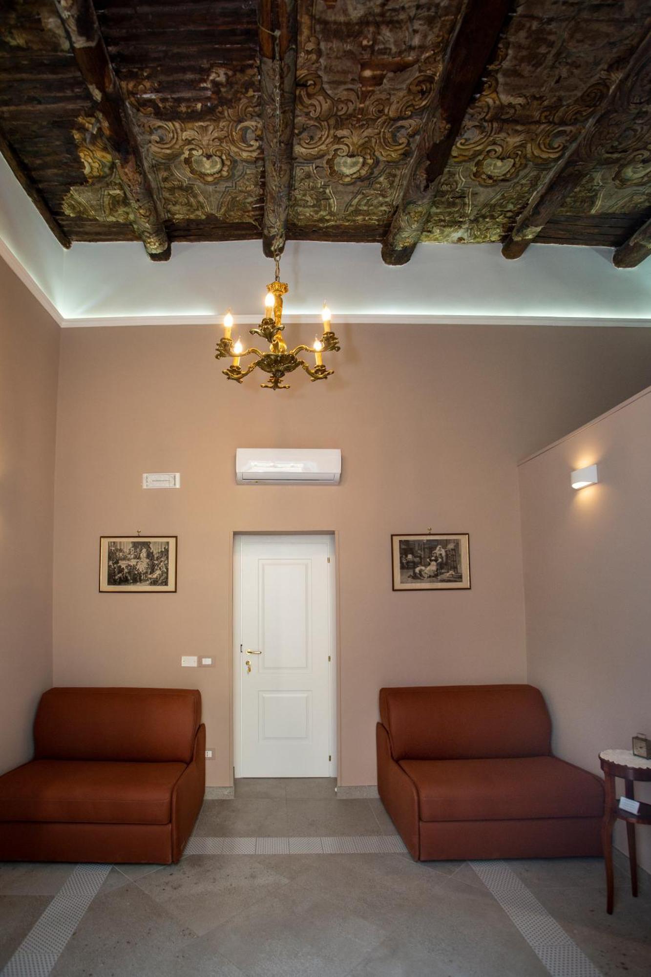 Xenia Neapolis Hotel ภายนอก รูปภาพ