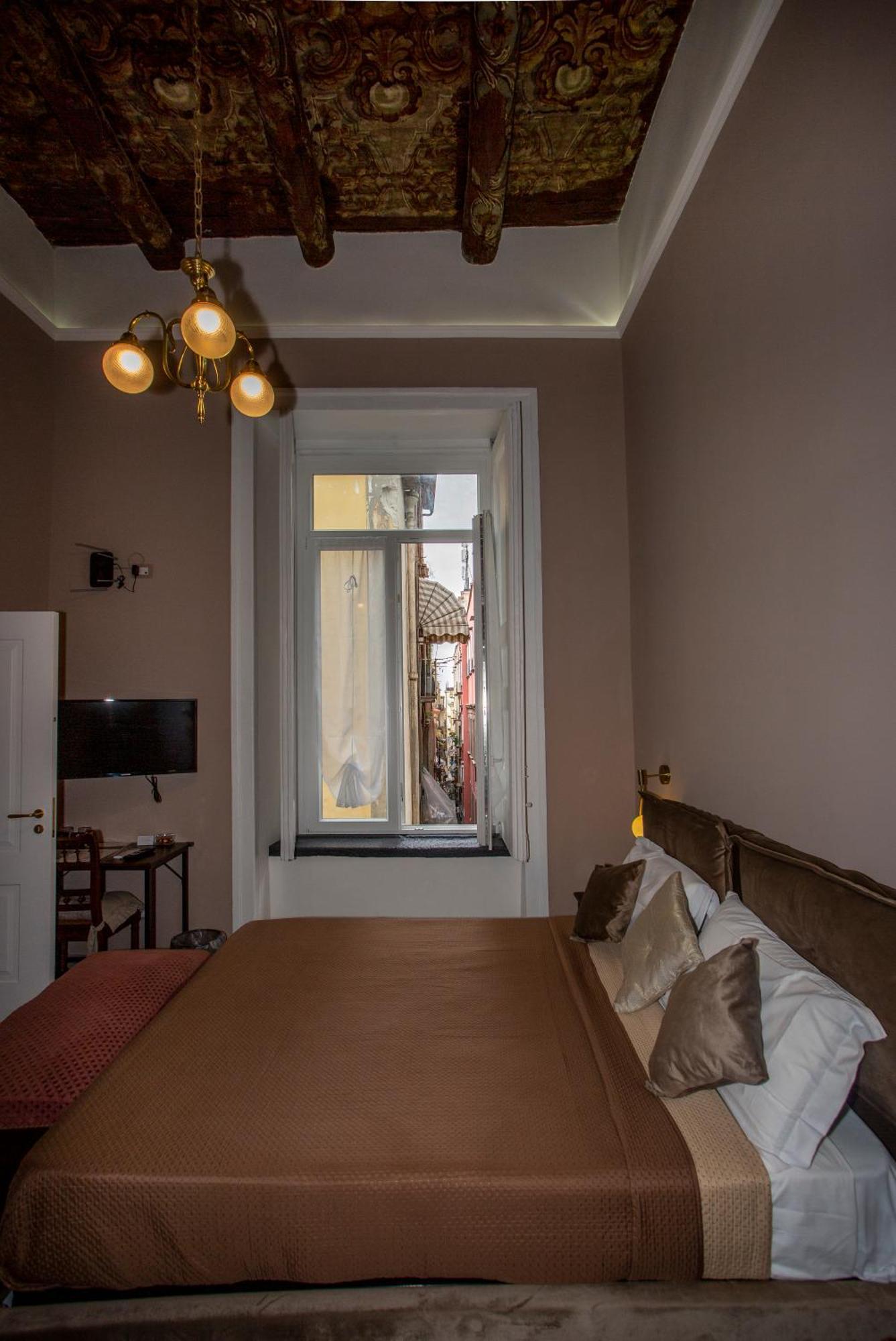 Xenia Neapolis Hotel ภายนอก รูปภาพ
