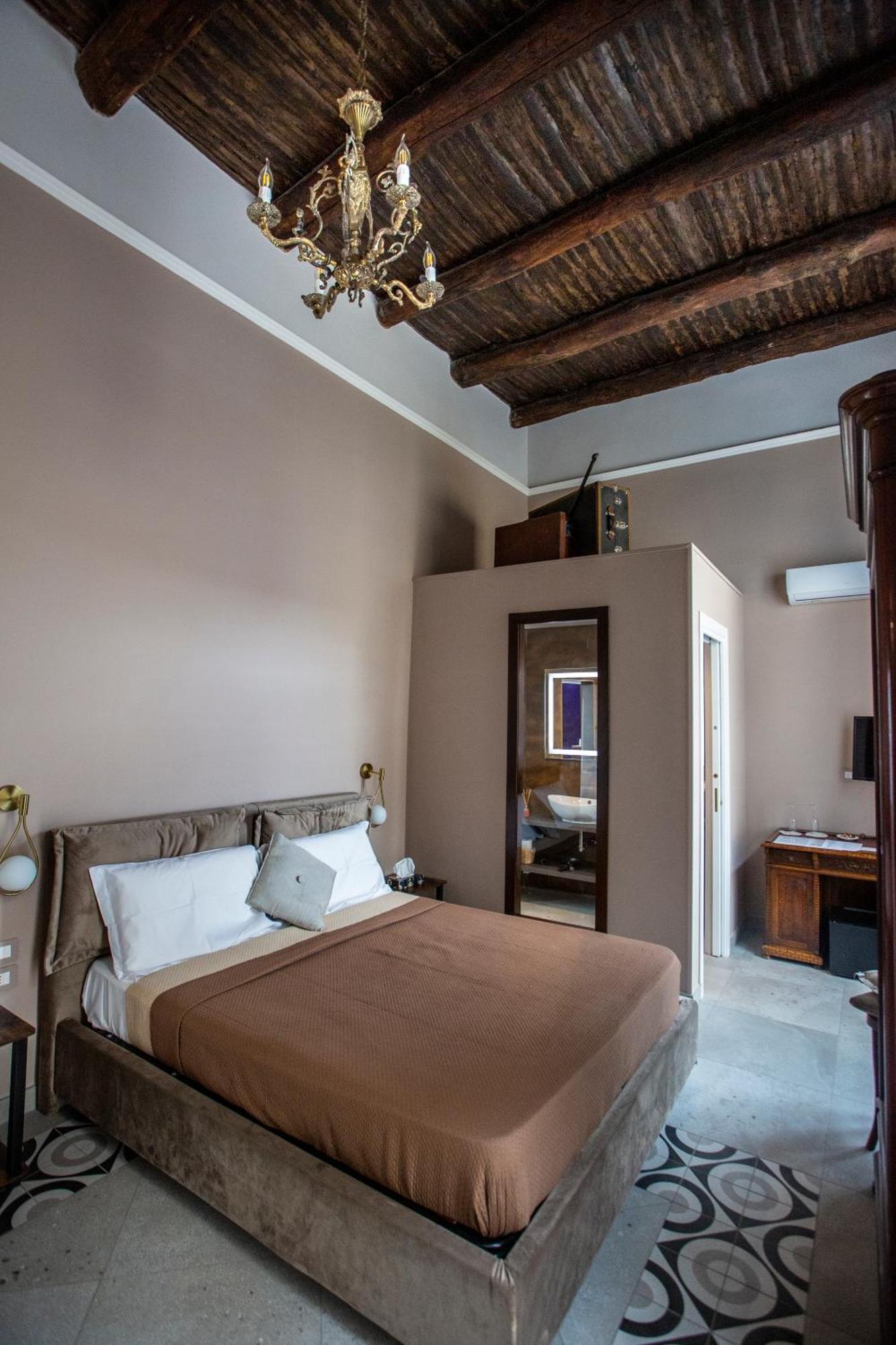 Xenia Neapolis Hotel ภายนอก รูปภาพ